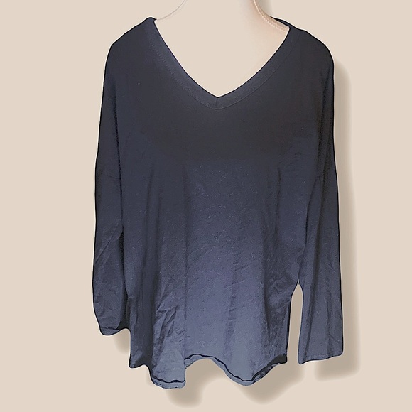 Cotton Black V-Neck Basic Soft Comfortable Easy to Wear Everyday Plus Size 1X - Picture 1 of 5